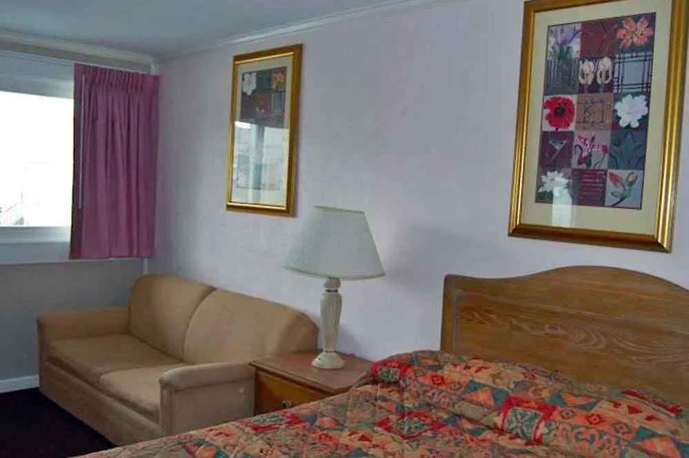 Sea Breeze Ocean City Hotel